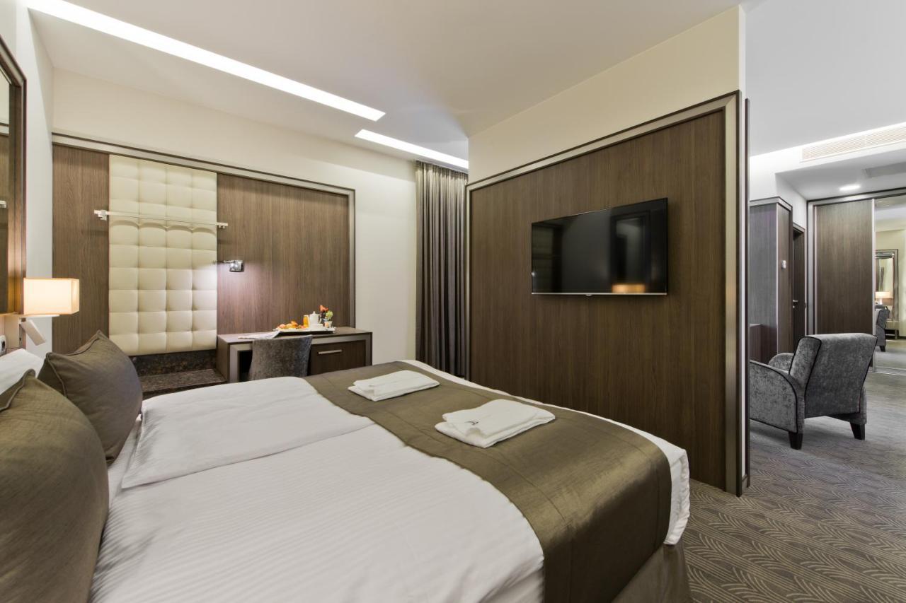 Congress Avenue Hotel Vilnius Luaran gambar